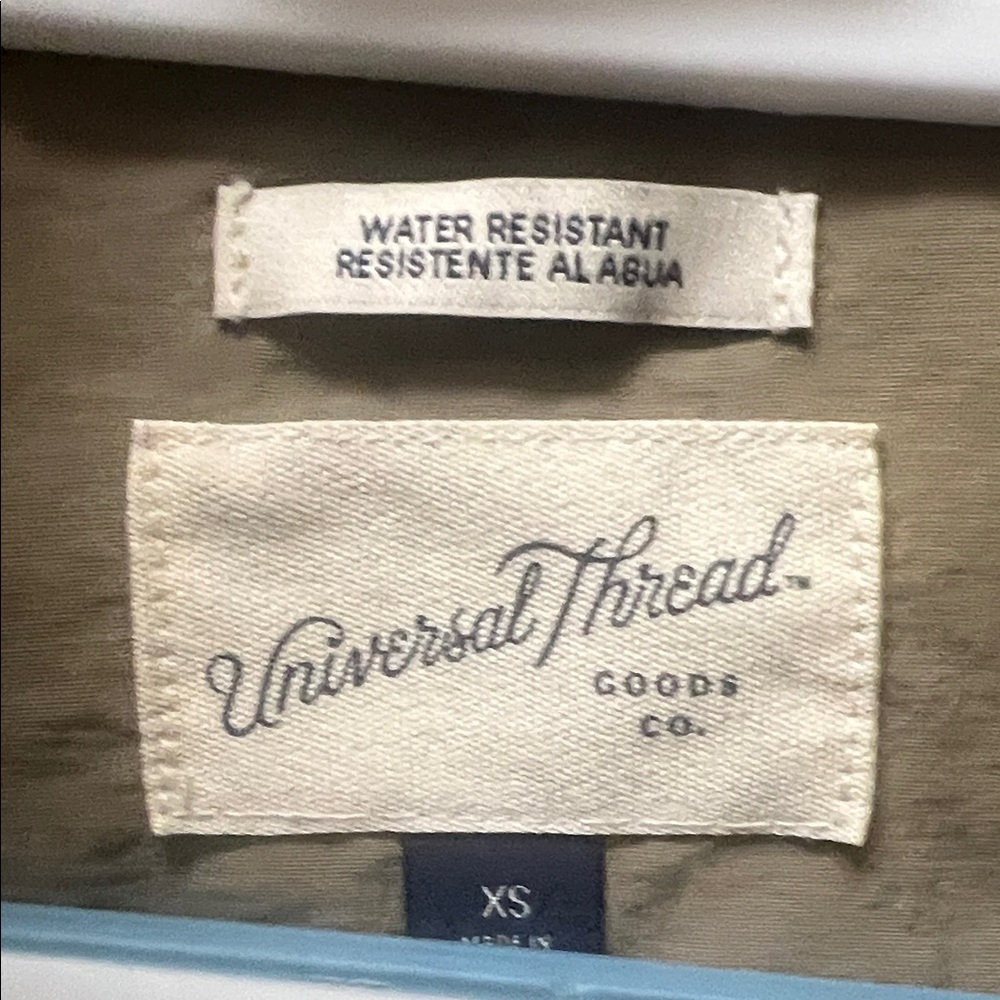 Universal Thread Waterproof Utility Hooded Jacket… - image 4